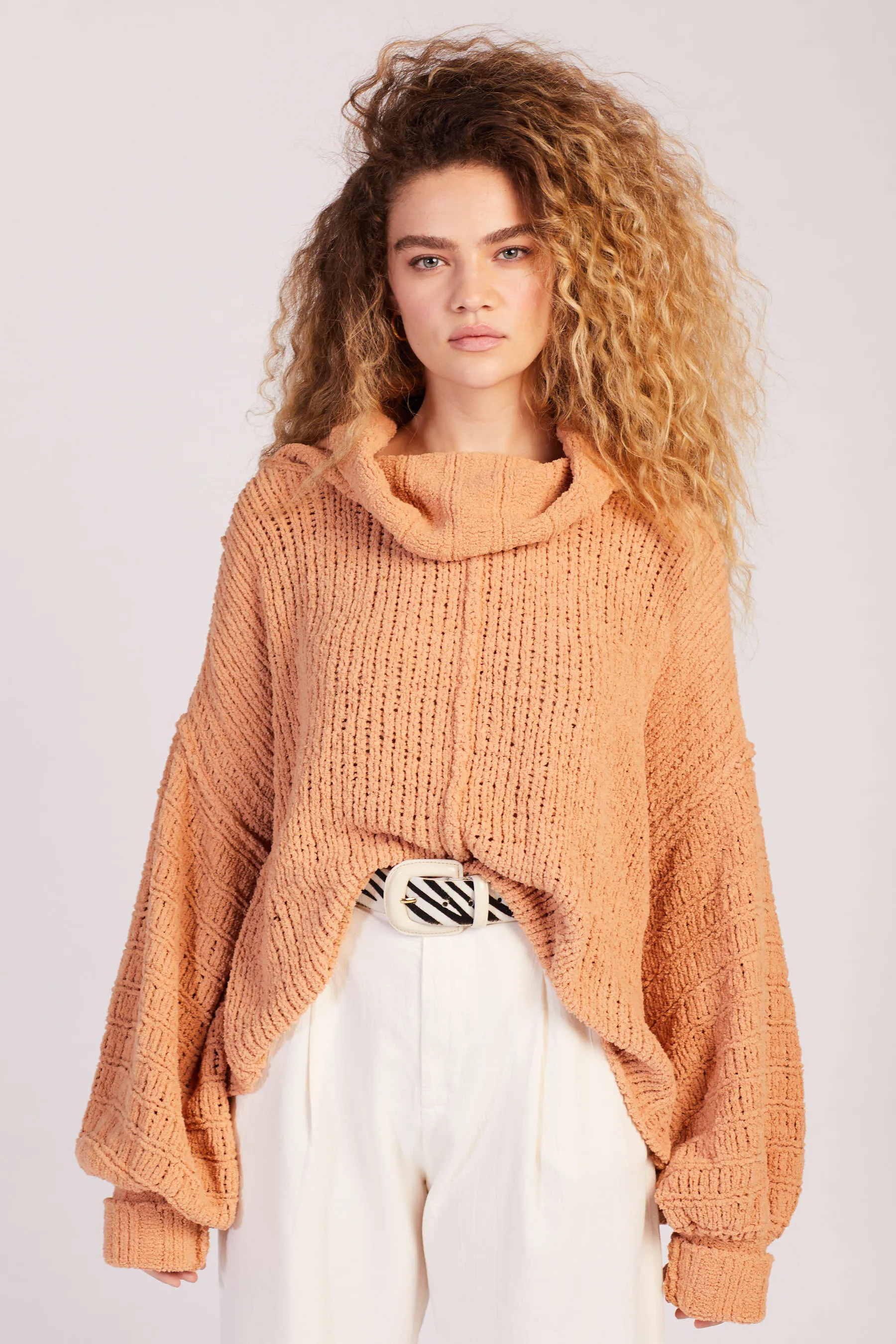 Camel Be Yours Pullover